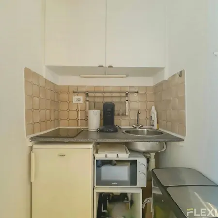 Flexliving - - Lacepede Apartament